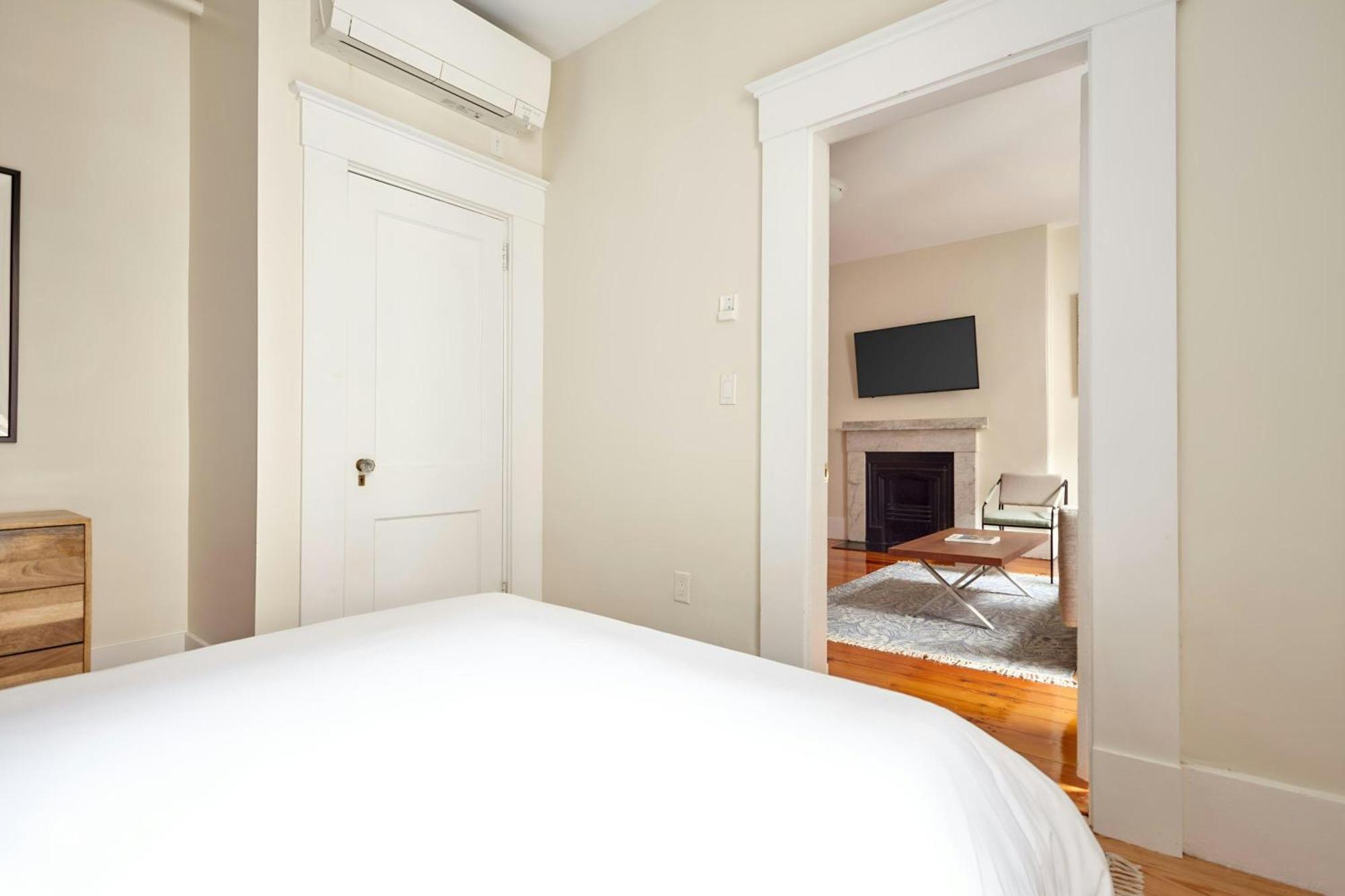 بوسطن Sonder By Marriott Bonvoy The Hancock Apartments Beacon Hill المظهر الخارجي الصورة
